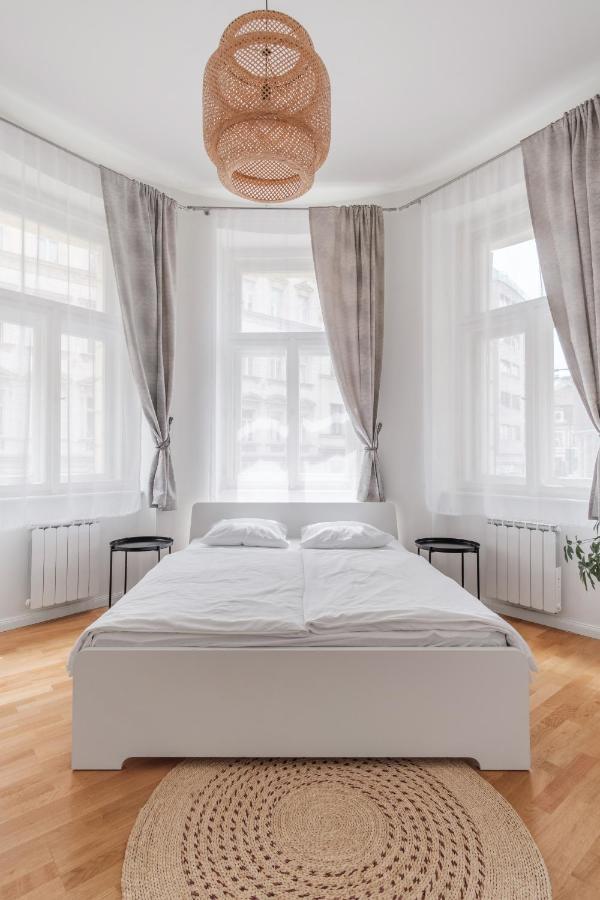 Luminous Apartment For 2 Near Wenceslas Square By Prague Days Exterior foto